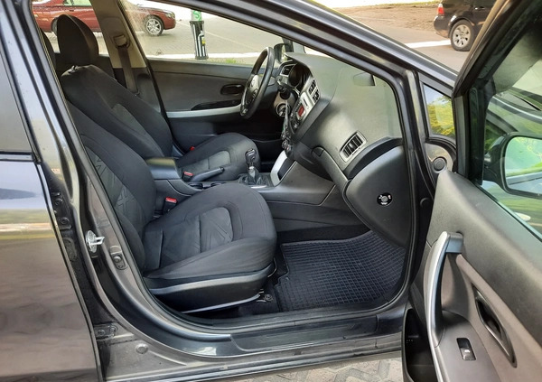 Kia Ceed cena 29000 przebieg: 260000, rok produkcji 2015 z Warszawa małe 352